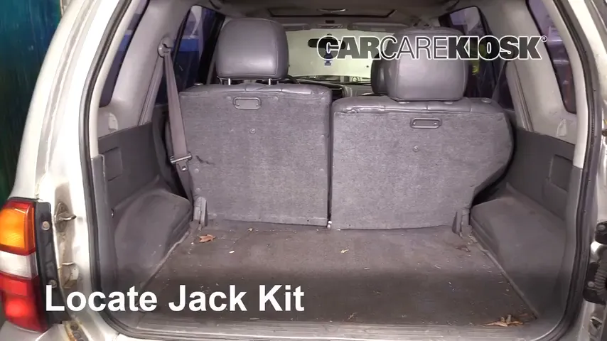 1999 Suzuki Grand Vitara JLX 2.5L V6 Neumáticos y ruedas Cambiar un neumático pinchado